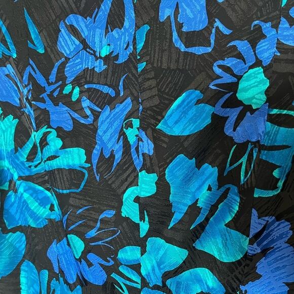 Vintage 80s Silk Floral Blue and Black Blazer with Rhinestone Button and Bow 1 - Picture 14 of 15